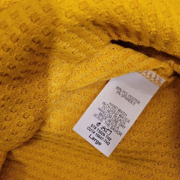 Thermal Knit Off The Shoulder Doleman Sleeved Top - Picture 14 of 14